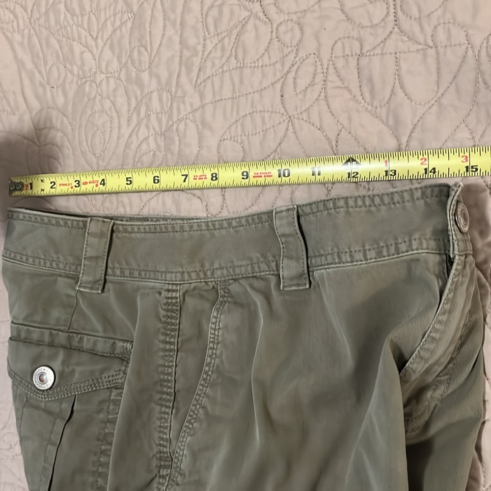 Liz Claiborne Vintage Army Olive Avacado Green Low Rise Cargo Utility Capris 8 - Picture 9 of 16